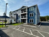 Building Photo - 4 ME-4