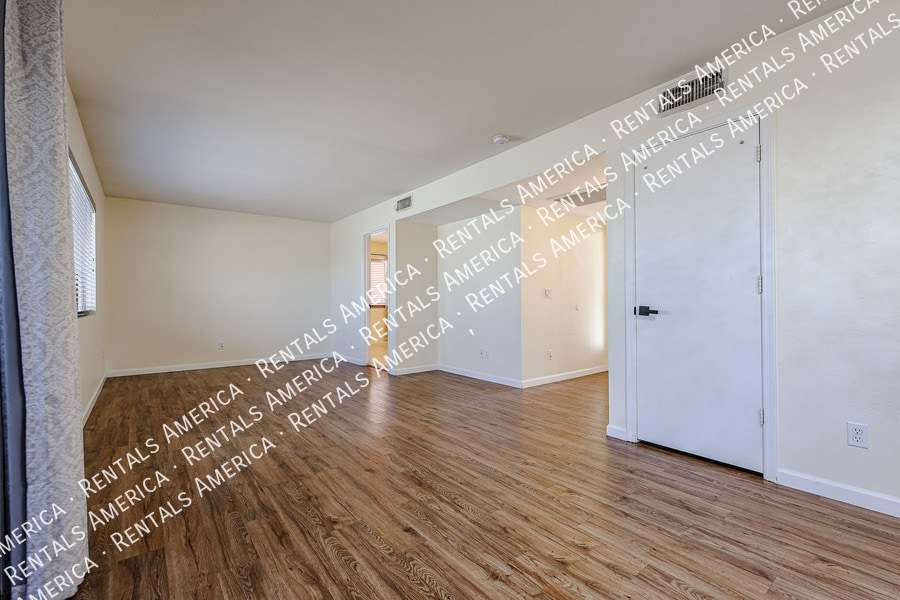 Building Photo - 2548 W Canyon Crest Cir