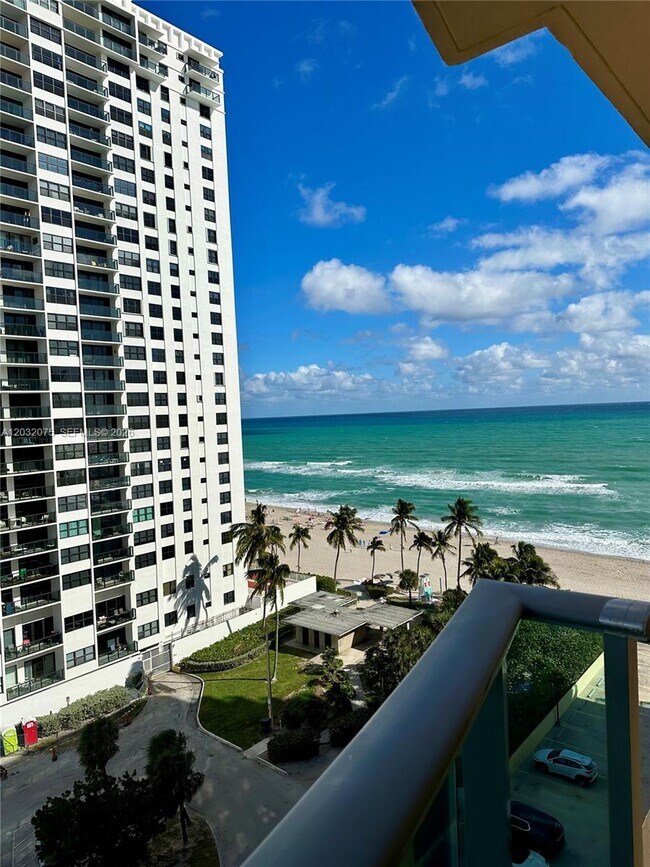 Building Photo - 2501 S Ocean Dr