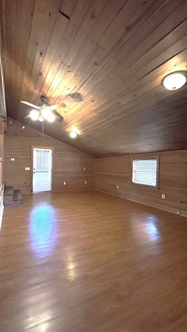 Building Photo - 1030 Bohler Rimes Rd