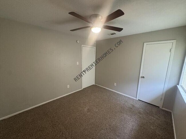 Building Photo - 23139 Lestergate Dr
