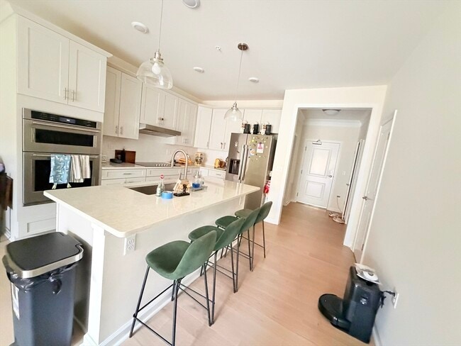 Building Photo - 6 Stratton Dr