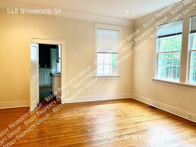 Building Photo - CONVERSE HEIGHTS! Premium location for thi...