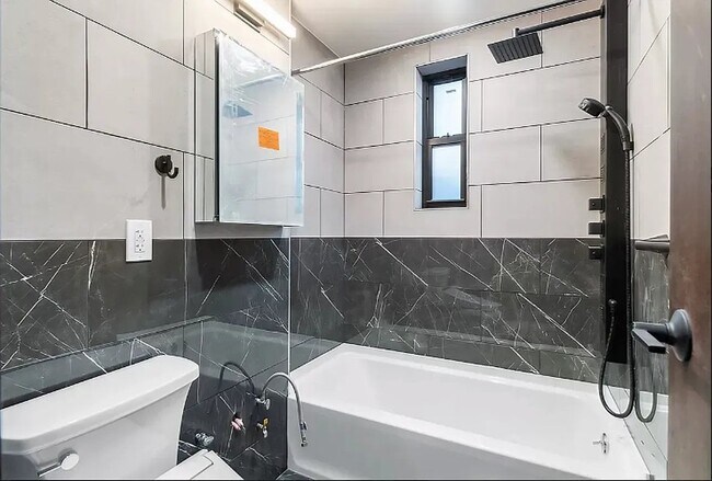 Building Photo - 453 W 48th St