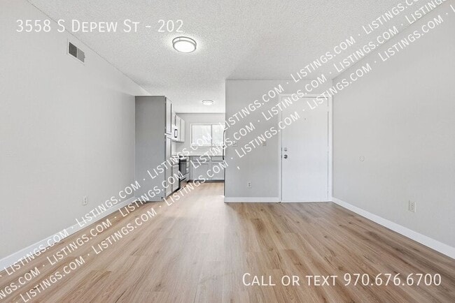 Building Photo - 3558 S Depew St