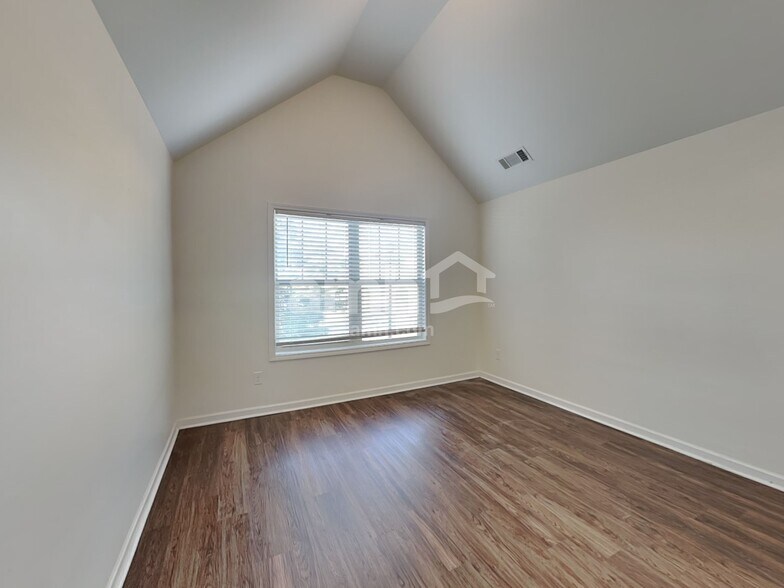 Building Photo - 3004 Feldwood Ct