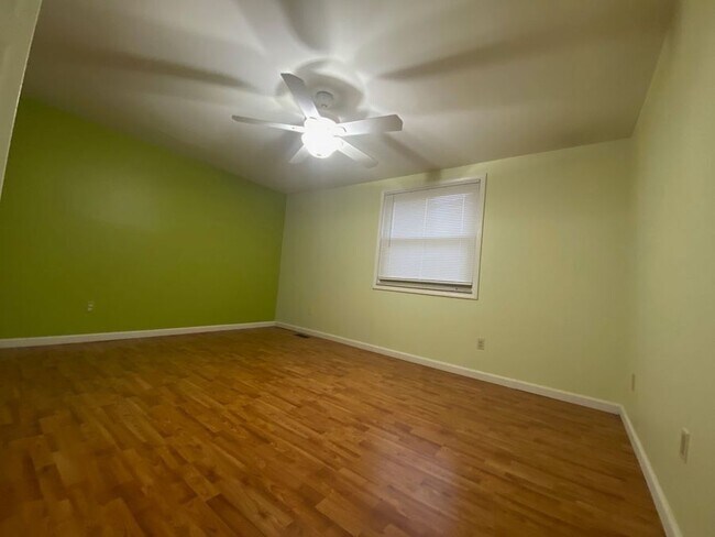 Building Photo - 17381 Washington Ct