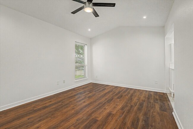 Building Photo - 12500 Brookglade Cir