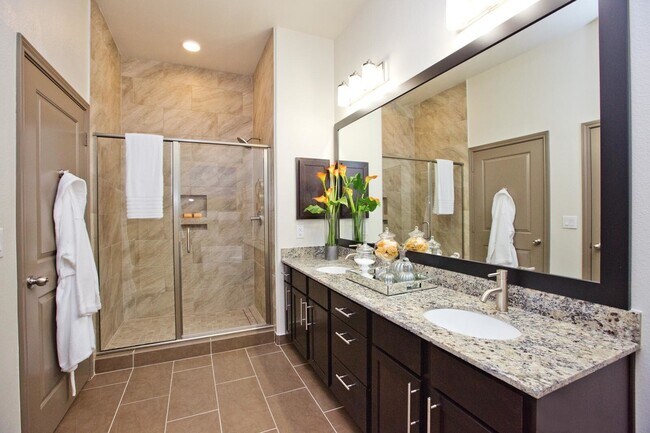 Building Photo - Stylish 1-Bed Apartment | Fitness & Rec Ar...