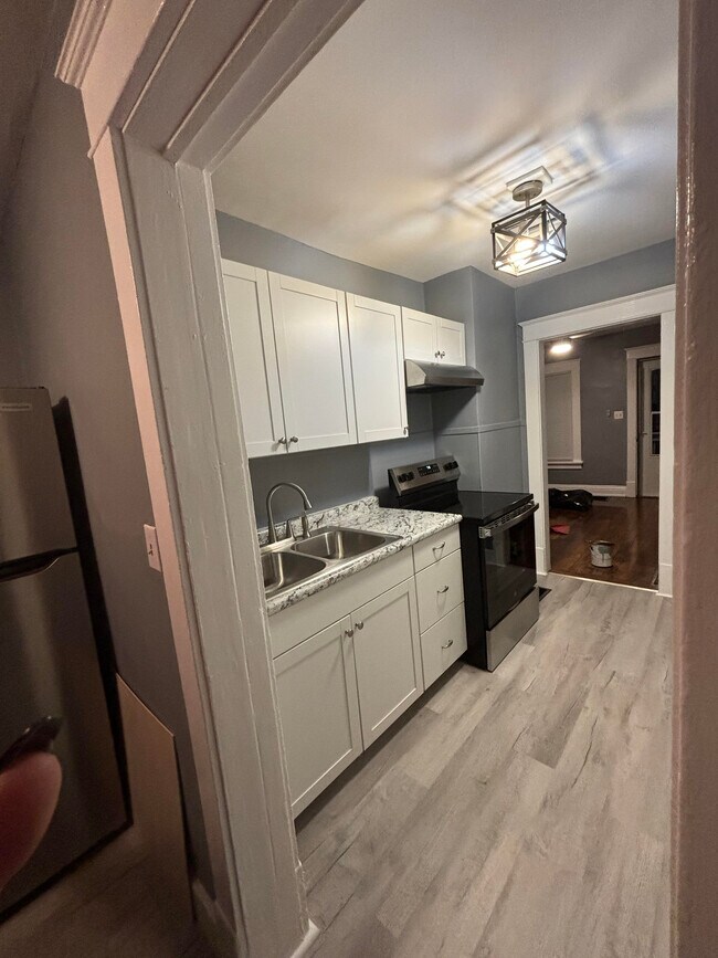 Building Photo - 3132 Mapleleaf Ave