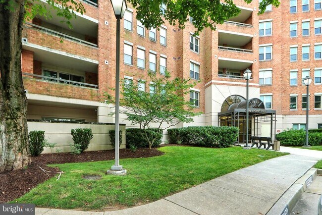 Building Photo - 7317 Eden Brook Dr