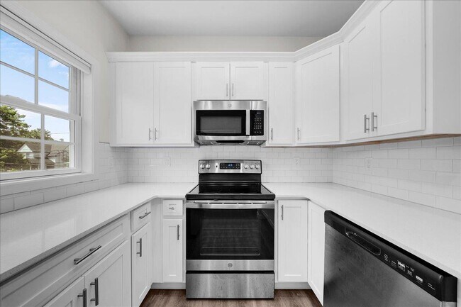 Building Photo - 45 Park Ave