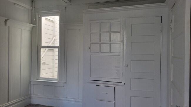 Building Photo - 1280 4th Ave