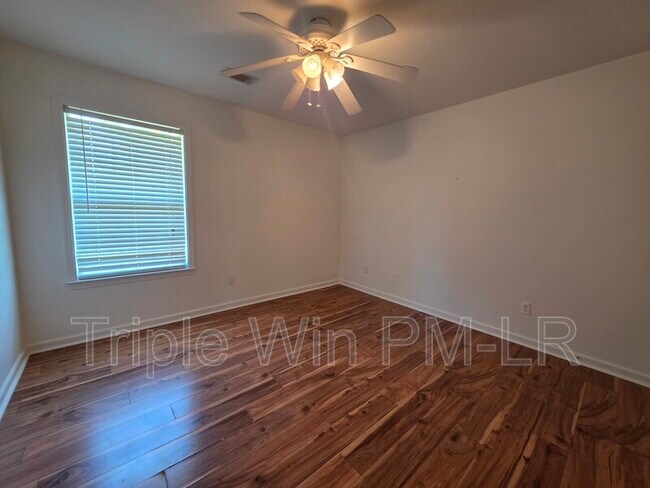 Building Photo - 26 Stonewood Dr