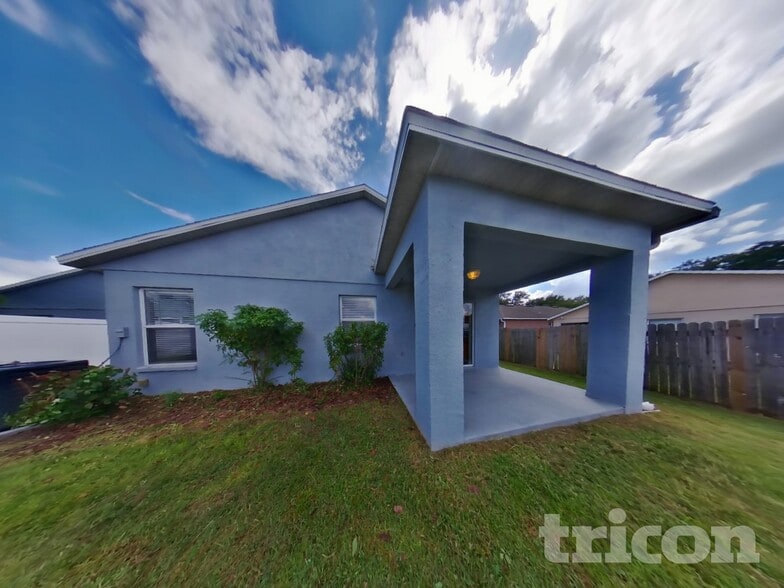 Building Photo - 8502 Deer Chase Dr