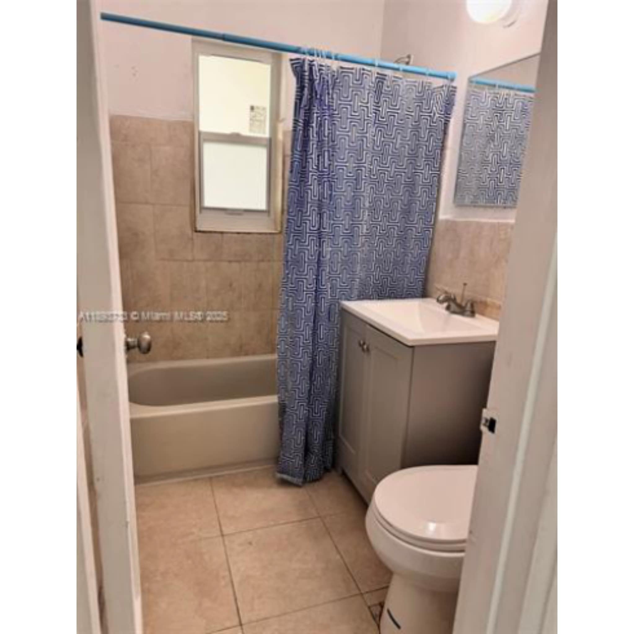 Building Photo - 550 NW 118th St