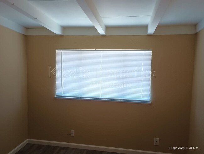 Building Photo - 1114 Coronel Ave