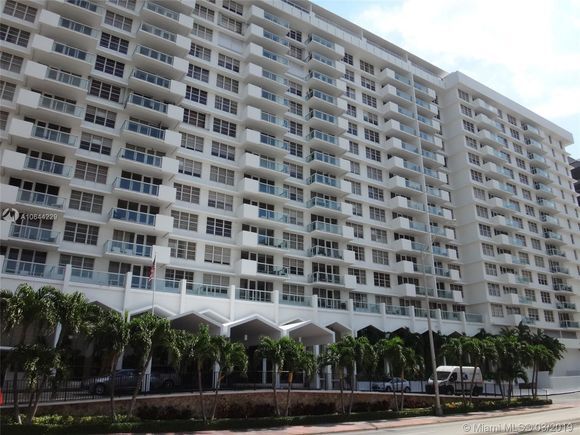 Building Photo - 5601 Collins Ave