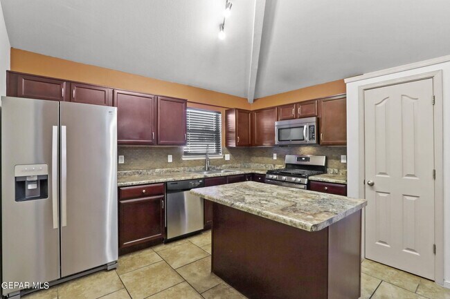 Building Photo - 14438 Miguel Terrazas Dr