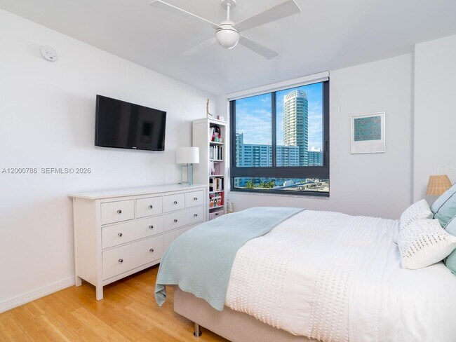 Building Photo - 1330 West Ave