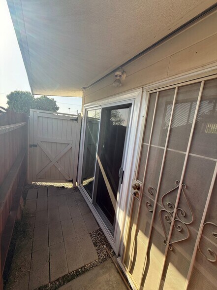 Building Photo - 9918 Mollyknoll Ave