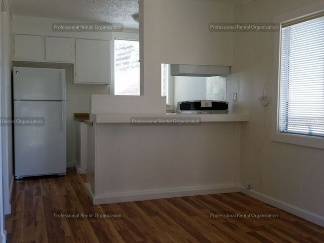 Building Photo - Coming Soon: Cozy Studio Cottage in Vineyard Setting