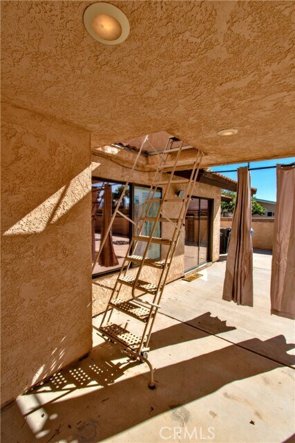 Building Photo - 64337 Doral Dr