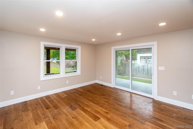 Building Photo - 4407 Albany Post Rd