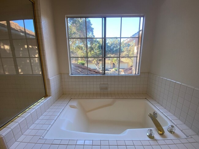 Building Photo - Walking Distance to Girsh Park - 3+2.5 COND - 2 CAR GARAGE - Pool - Hot Tub