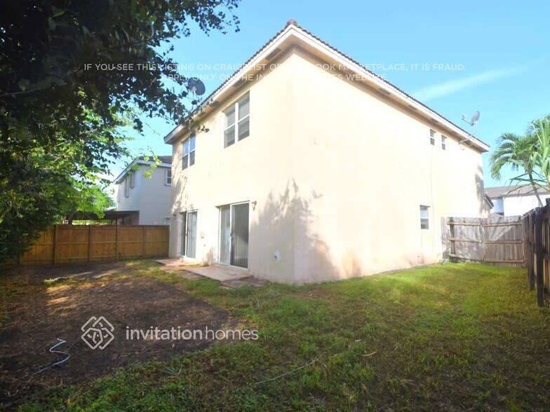 Building Photo - 1359 SW 105th Ave