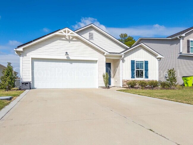 Building Photo - 3083 Day Dream Ln