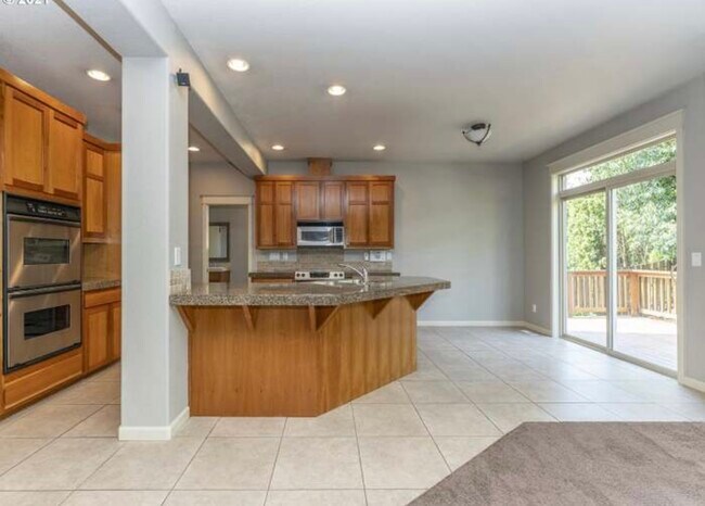 Building Photo - 3081 SE Riesling Rd