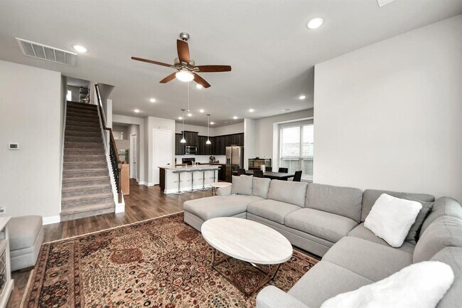 Building Photo - 6331 Cambrai Wood Ln