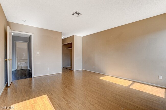 Building Photo - 3928 N Cobble Creek Ct