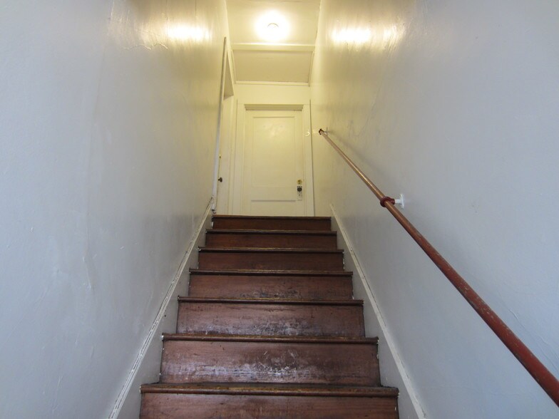 Staircase to 2nd Floor - 1015 Kentucky St