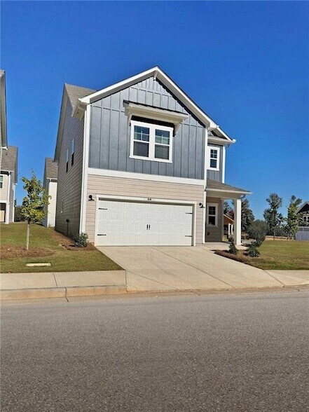 Building Photo - 622 Shallowford Rd