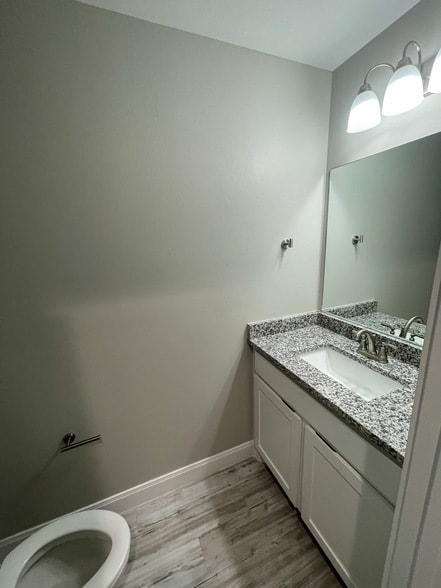 Building Photo - 2622 S Fannin Ave