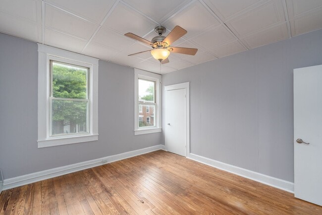 Building Photo - 737 E 37th St