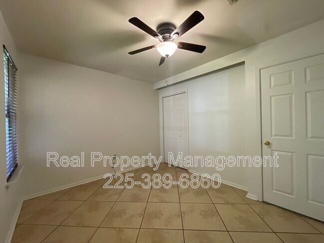 Building Photo - 13640 Rampart Ct