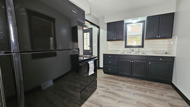 Building Photo - Newly Remodeled 3-Bedroom, 1-Bath Mansfield Home with Modern Upgrades & 2-Car Garage