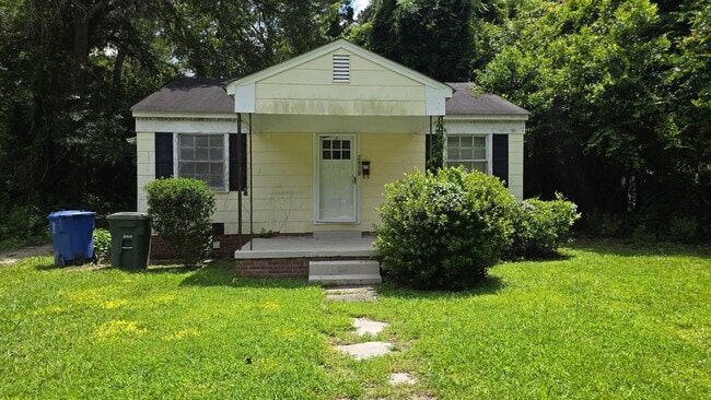 Primary Photo - Forest Acres