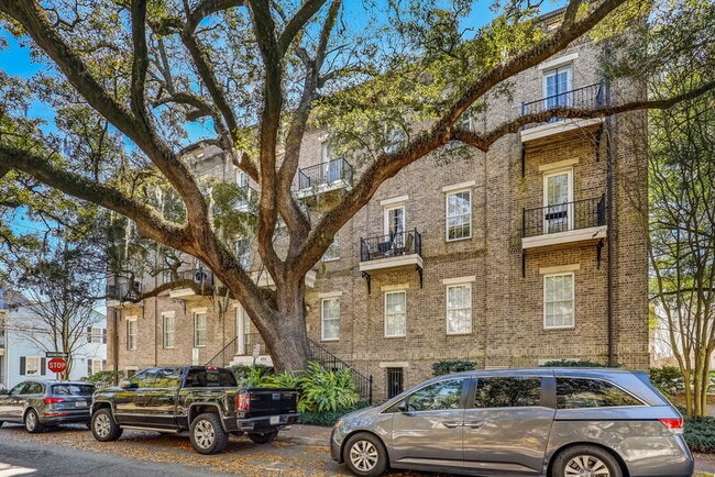 Building Photo - 425 East McDonough Street