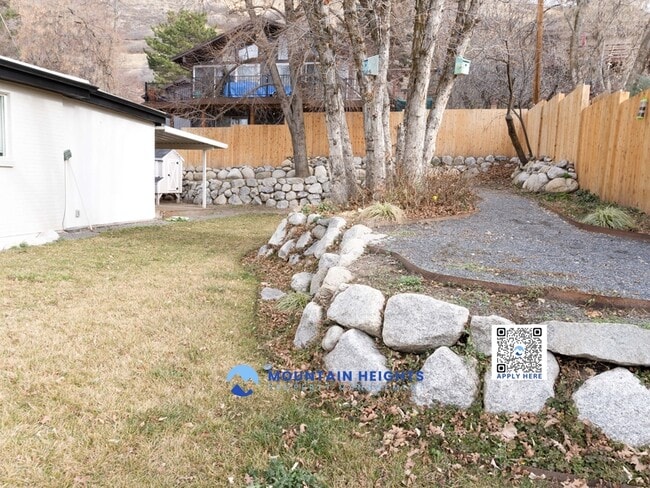 Building Photo - 8589 Kings Hill Dr