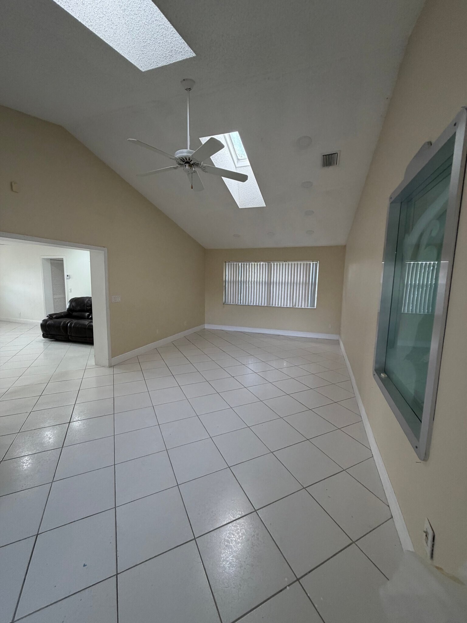 Building Photo - 19323 Carolina Cir