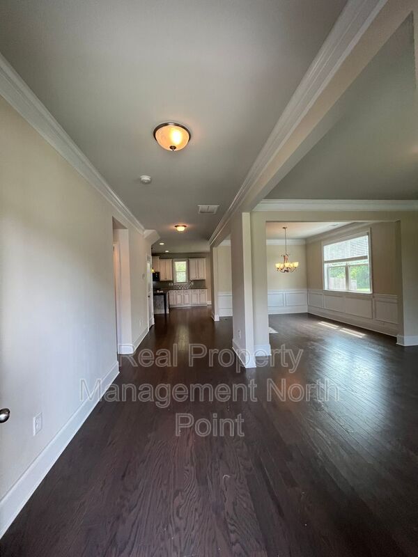 Building Photo - 184 Gray Trl