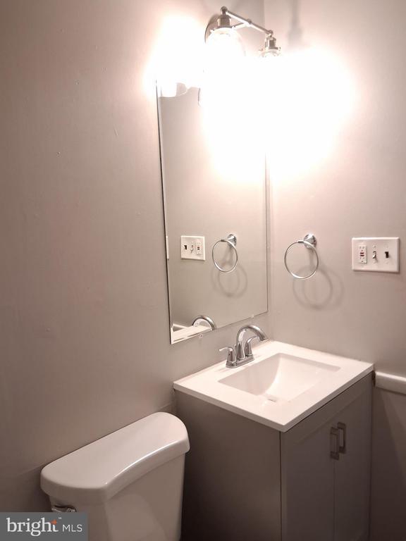 Building Photo - 929 Topview Dr