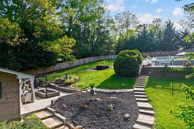 Building Photo - 75 State Rd 1441