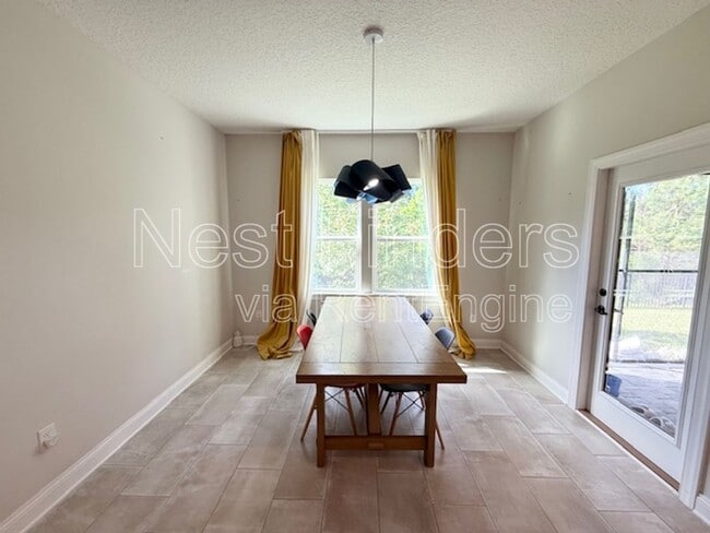 Building Photo - 676 Natureland Cir