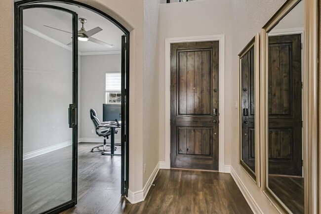 Building Photo - 501 Anfield Cir