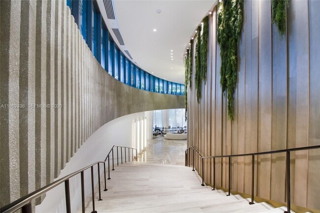 Building Photo - 2831 S Bayshore Dr